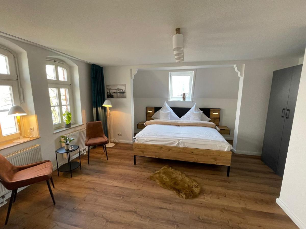 Kanal-Haus "Das Gaestehaus Direkt Am Nok" Osterrönfeld Dış mekan fotoğraf
