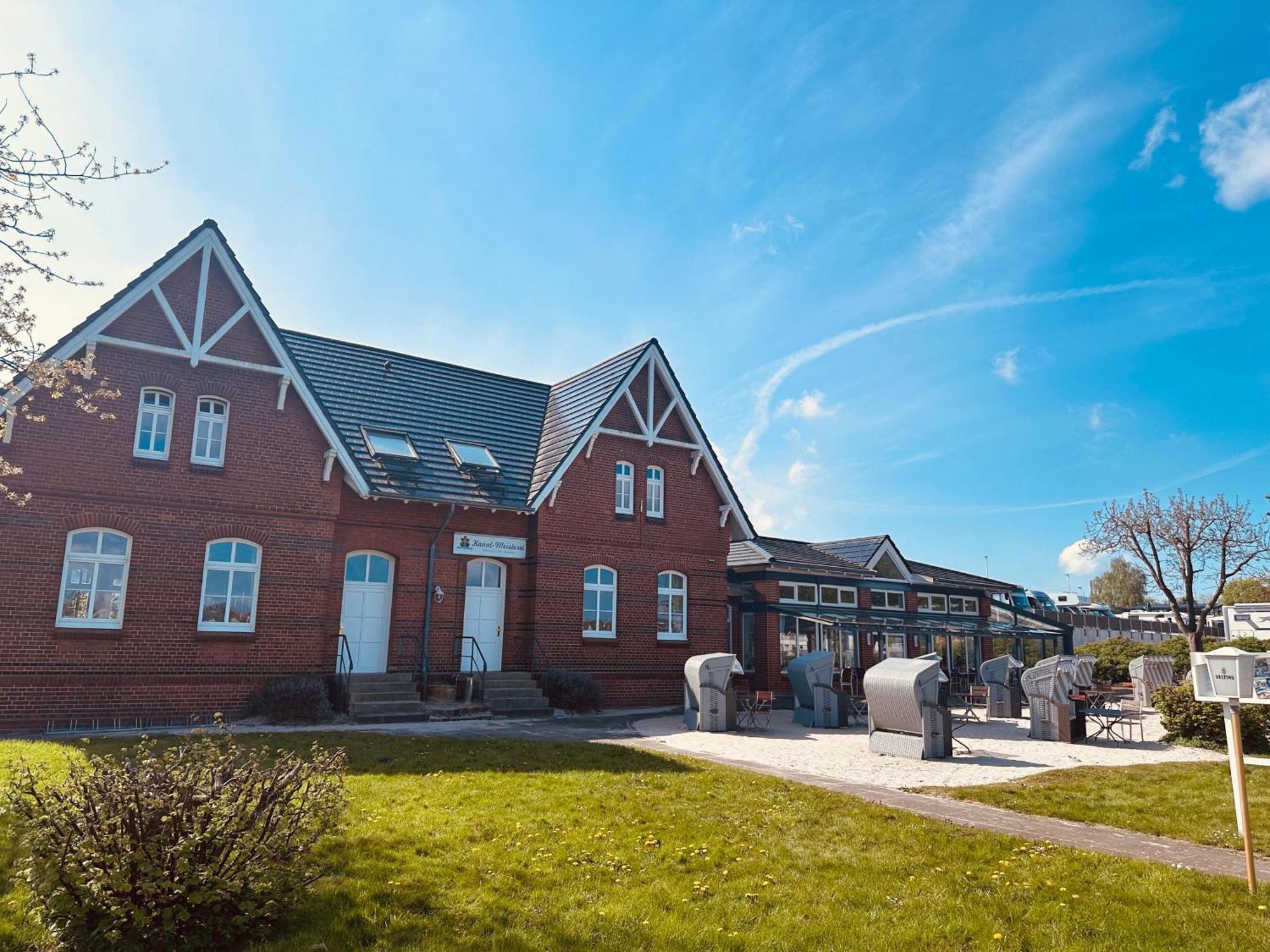 Kanal-Haus "Das Gaestehaus Direkt Am Nok" Osterrönfeld Dış mekan fotoğraf