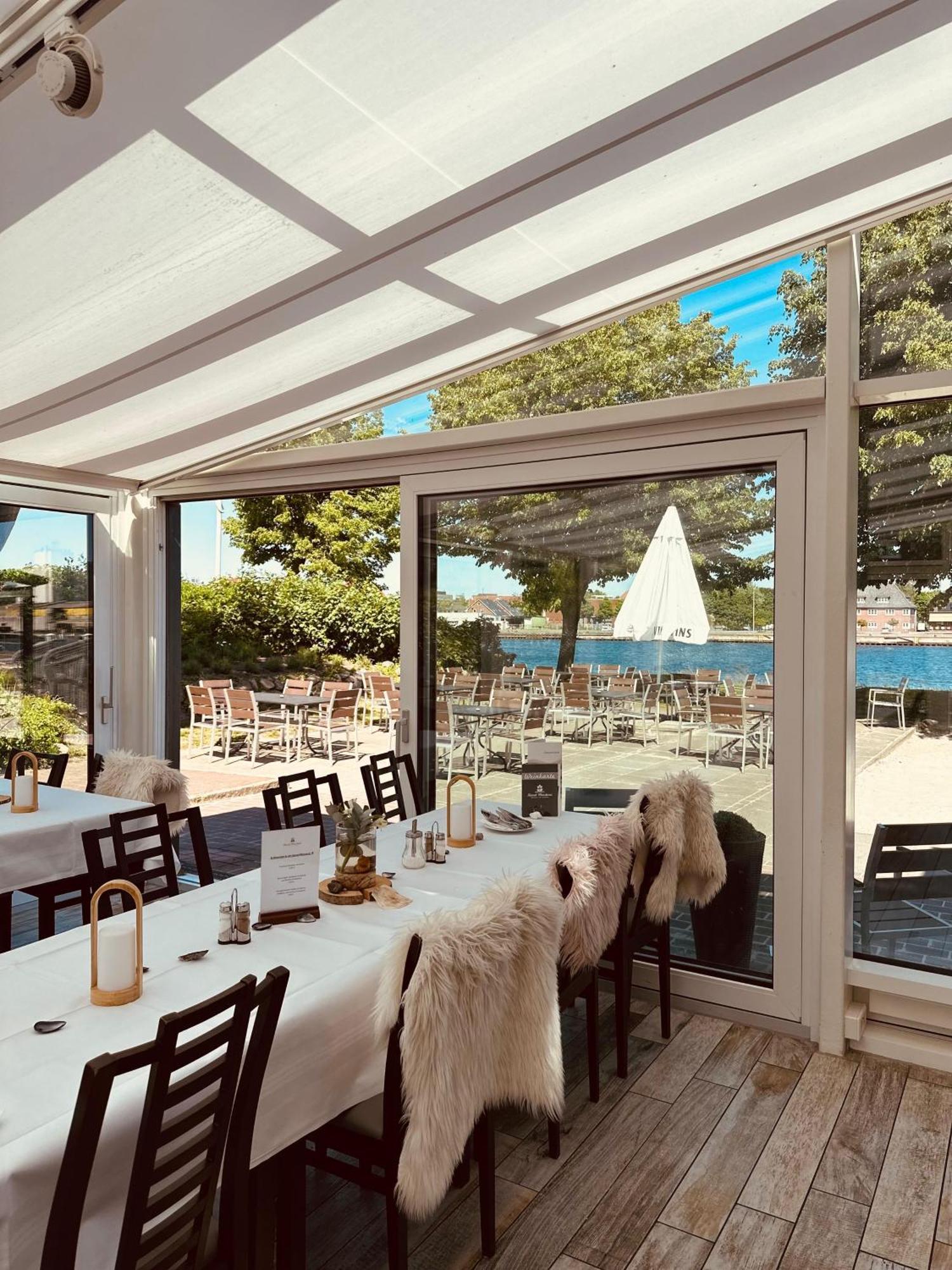 Kanal-Haus "Das Gaestehaus Direkt Am Nok" Osterrönfeld Dış mekan fotoğraf