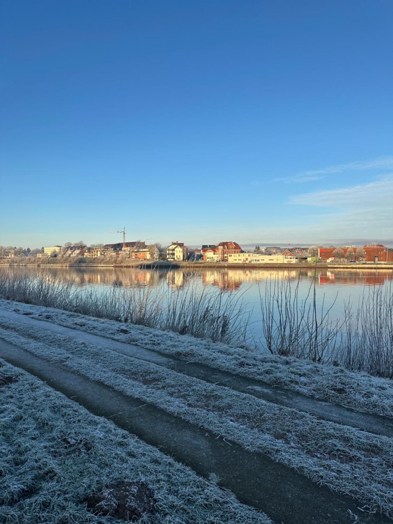 Kanal-Haus "Das Gaestehaus Direkt Am Nok" Osterrönfeld Dış mekan fotoğraf