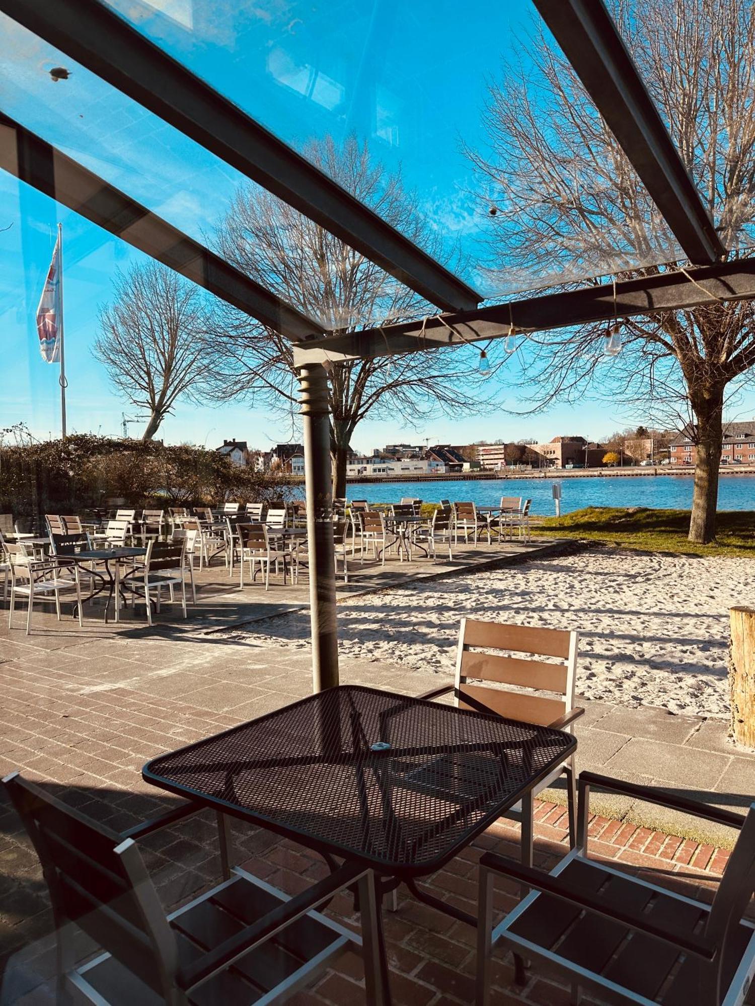 Kanal-Haus "Das Gaestehaus Direkt Am Nok" Osterrönfeld Dış mekan fotoğraf