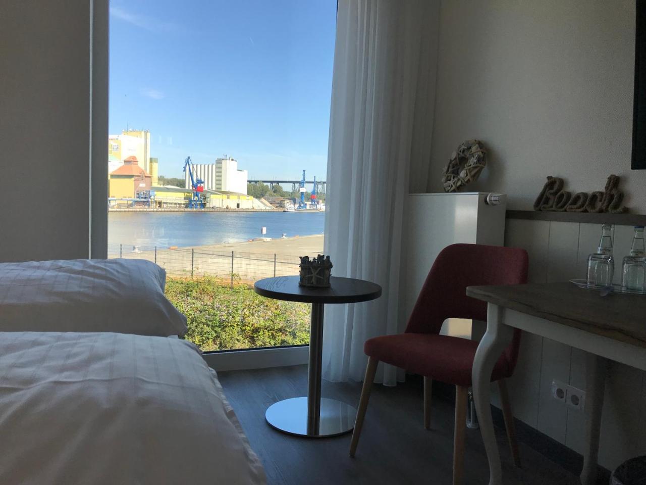 Kanal-Haus "Das Gaestehaus Direkt Am Nok" Osterrönfeld Dış mekan fotoğraf